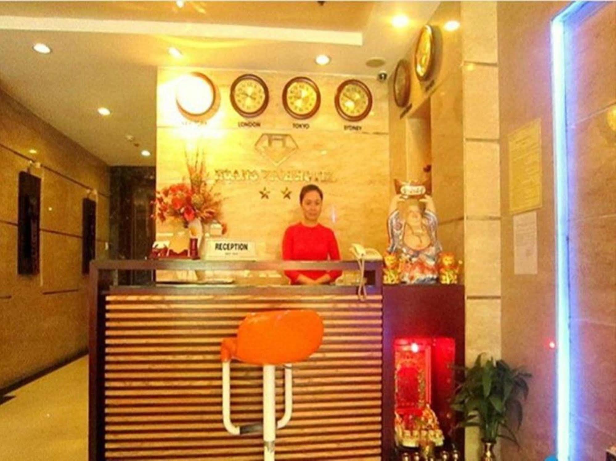 Hoang Vinh Hotel Thành Pho Ho Chí Minh Esterno foto